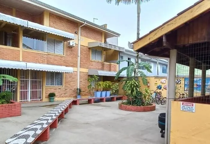 Matinhos 150 metros da praia